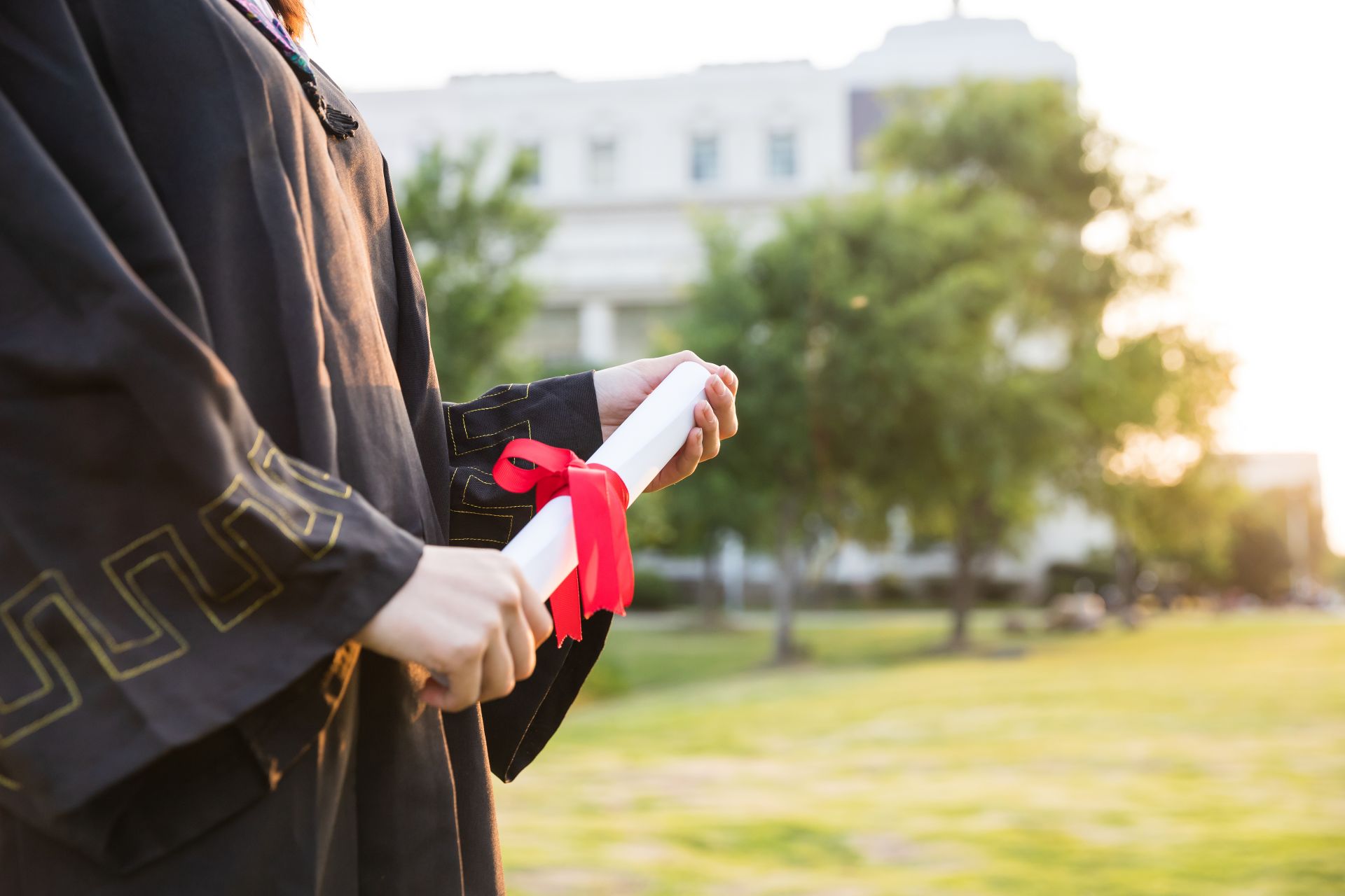 英国留学商科硕士学费,英国留学商科费用