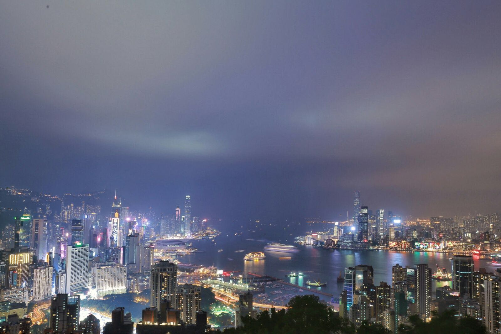 他们去香港求学，为的是什么？