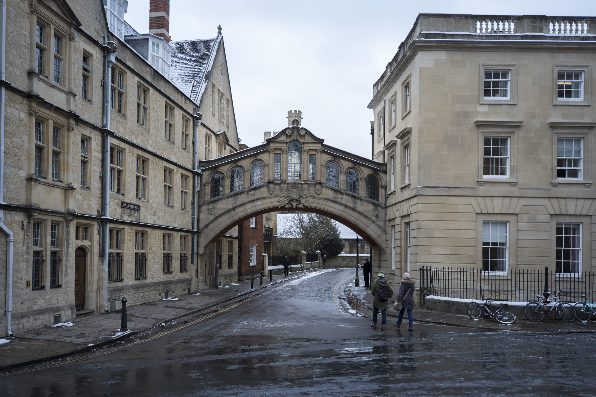 英国留学雅思要求多少分,申请英国学校雅思需要多少分