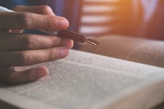 本科留学申请文书：如何讲述独特个人故事以打动招生官？
