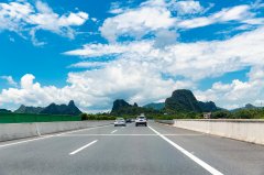 美国留学“卷”不动了？这4个新兴国家藏着留学新机遇！